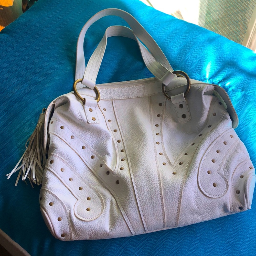 EUC LIKE NEW Western Purse.Fringe detail with stud rivets.